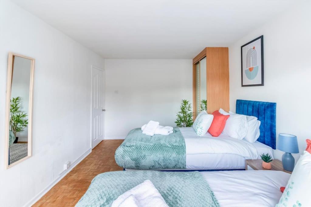 Beautiful Sea View 2 Bedroom Sleeps 6-Free Parking Bournemouth Exterior photo