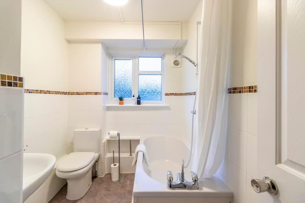 Beautiful Sea View 2 Bedroom Sleeps 6-Free Parking Bournemouth Exterior photo